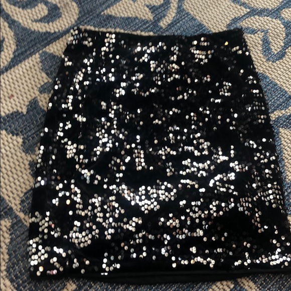 Black Sparkly Mini Skirt H&M - Picture 1 of 4